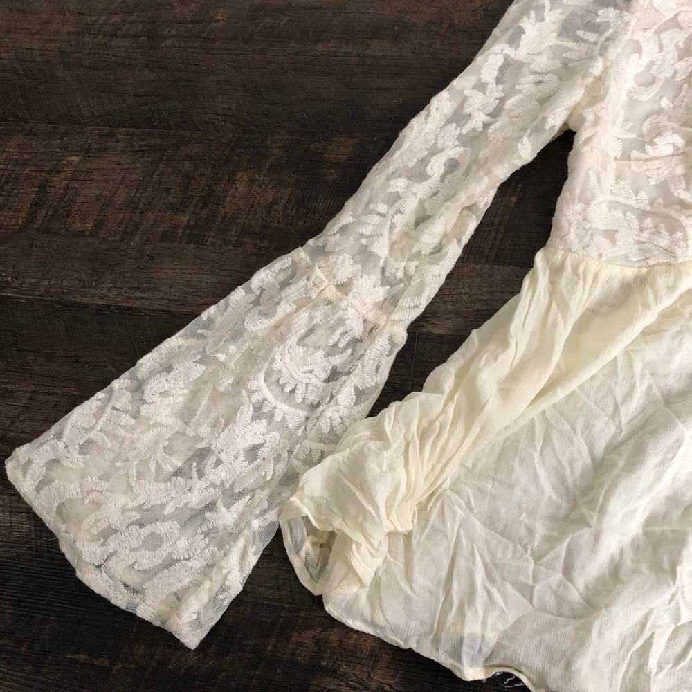 🌵 Target Exhilaration Lace Cardigan Bell Sleeve - Picture 3 of 7